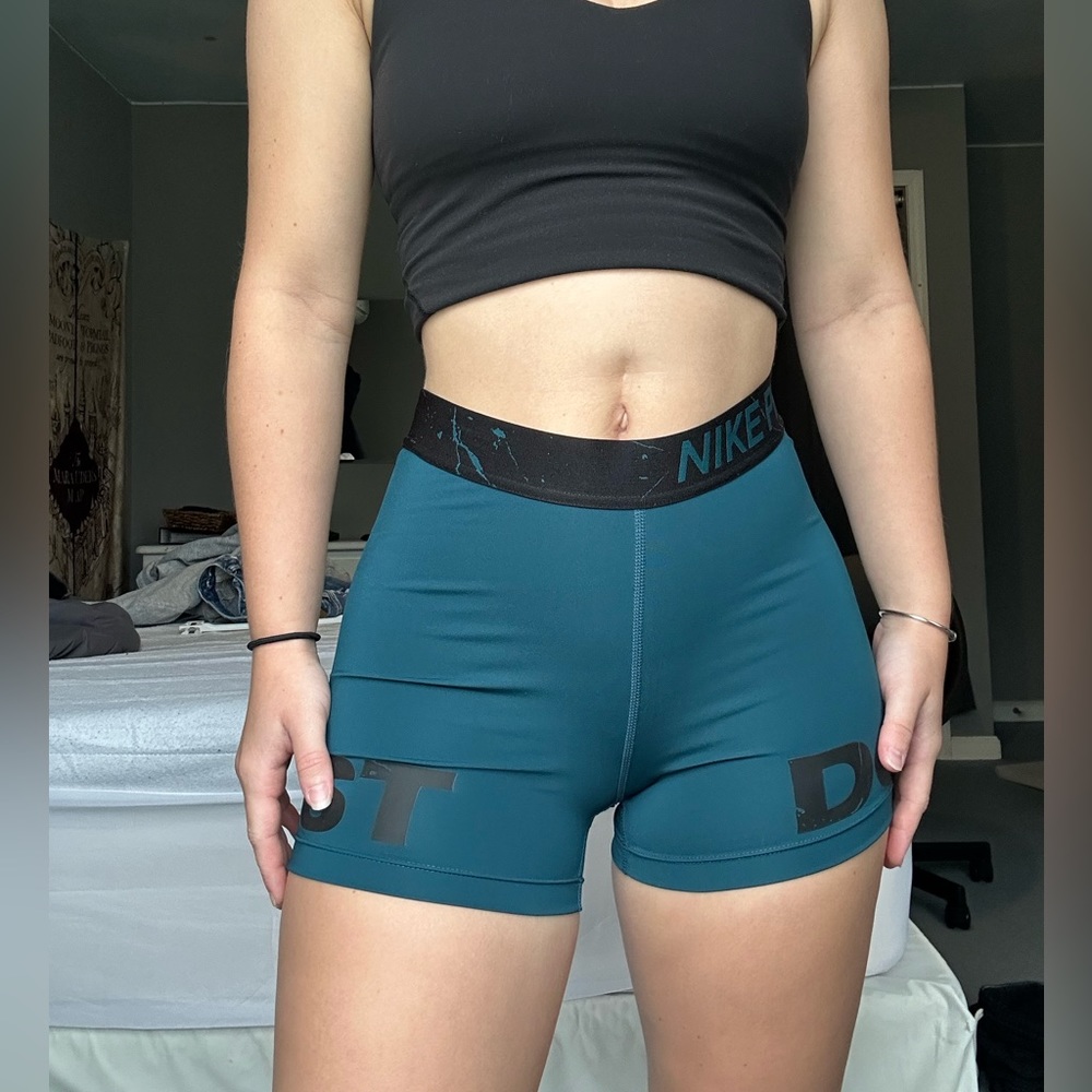 Nike pros, size medium